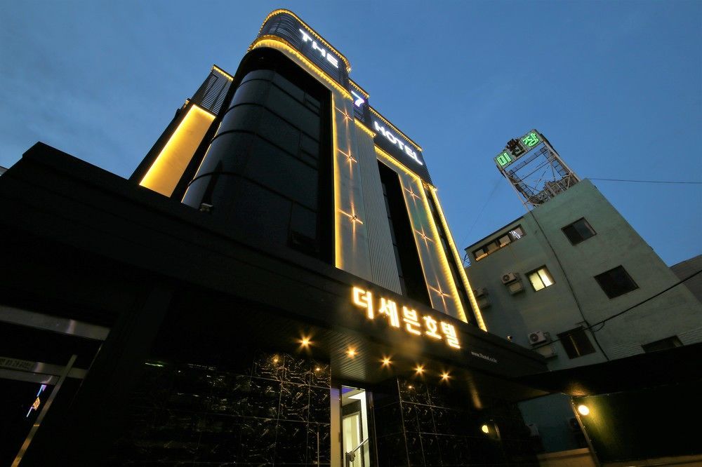 The 7 Hotel ポハン エクステリア 写真