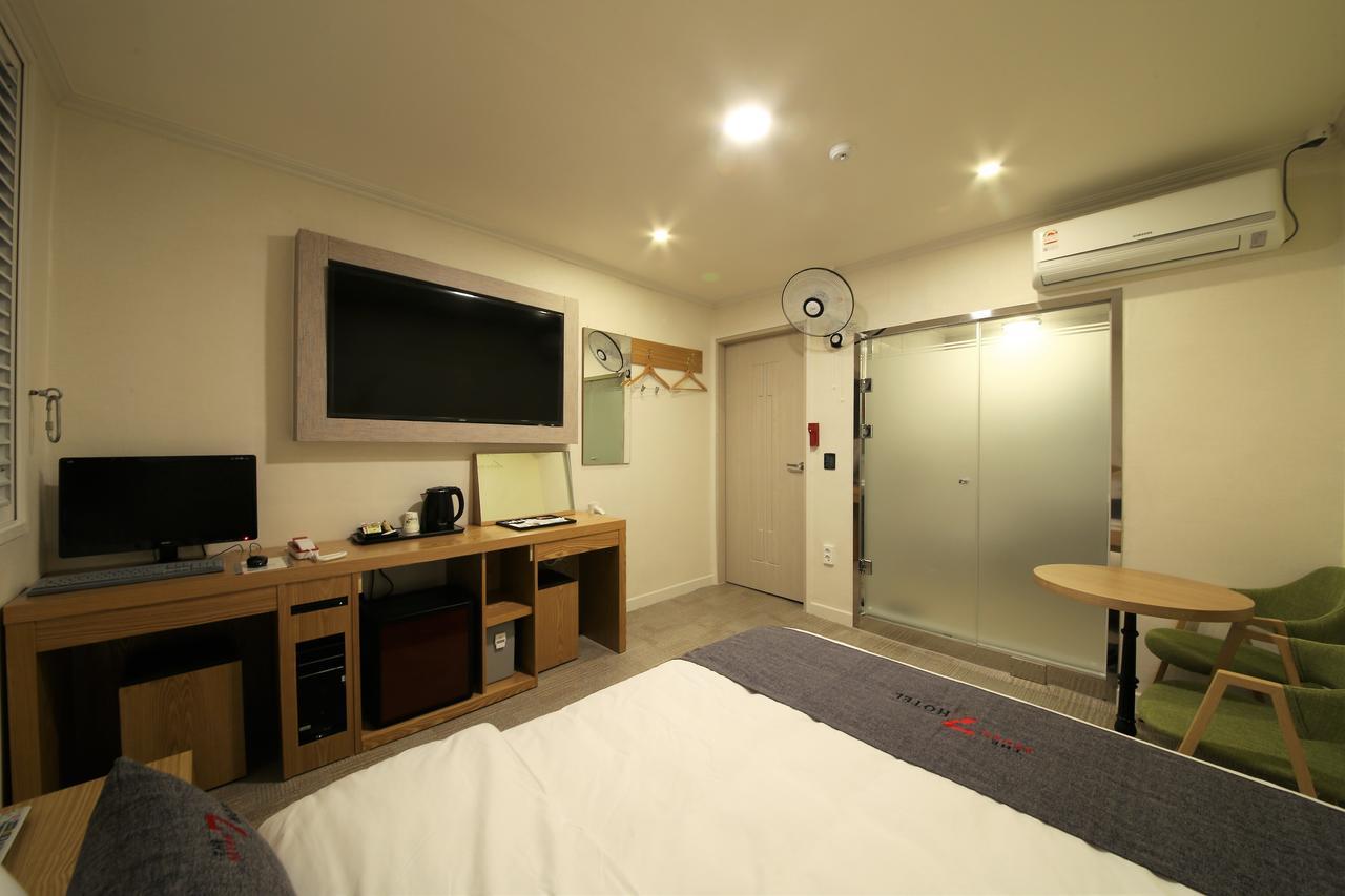 The 7 Hotel ポハン エクステリア 写真